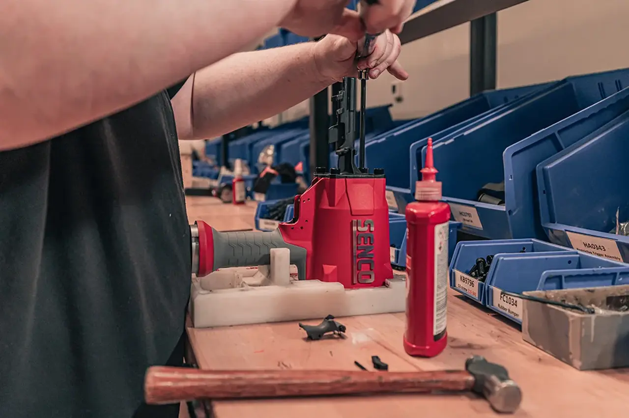 Bilecik Tilki Kuyruğu Testere Havalı Çivi & Zımba Tabancası