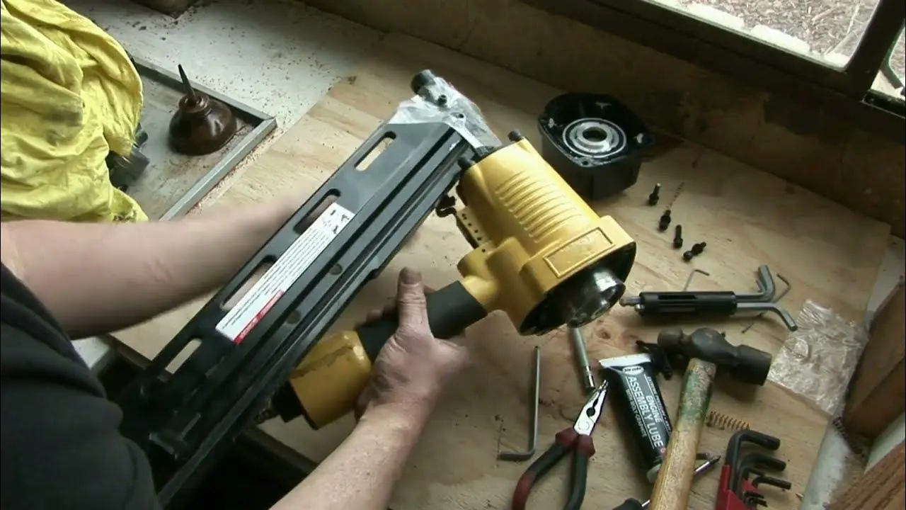 Çanakkale Tilki Kuyruğu Testere Havalı Çivi & Zımba Tabancası