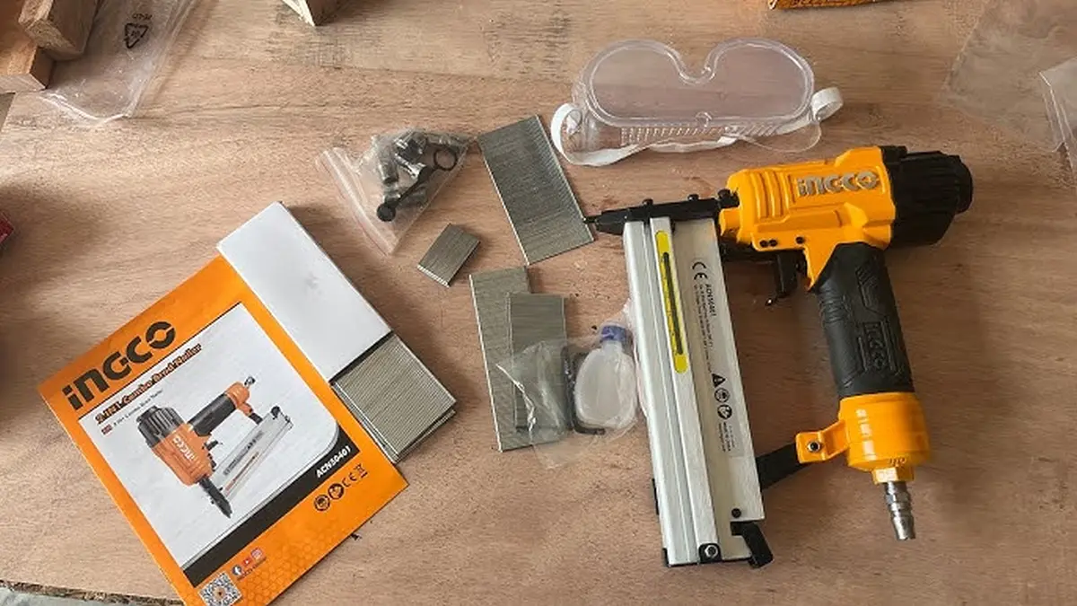 Mersin Tilki Kuyruğu Testere Havalı Çivi & Zımba Tabancası